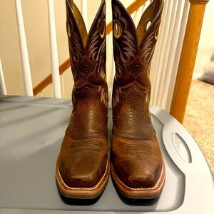 Ariat Mens Cowboot Boots, worn once, just wrong size on my husband